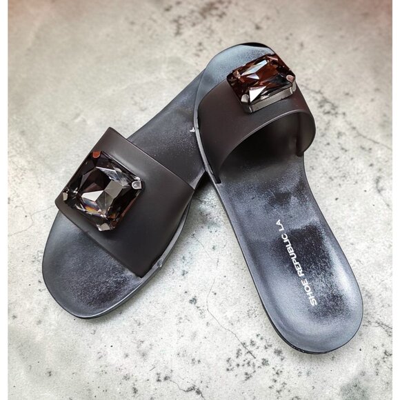 Black Slides With Oversized Gemstone Embellishment - Picture 6 of 8
